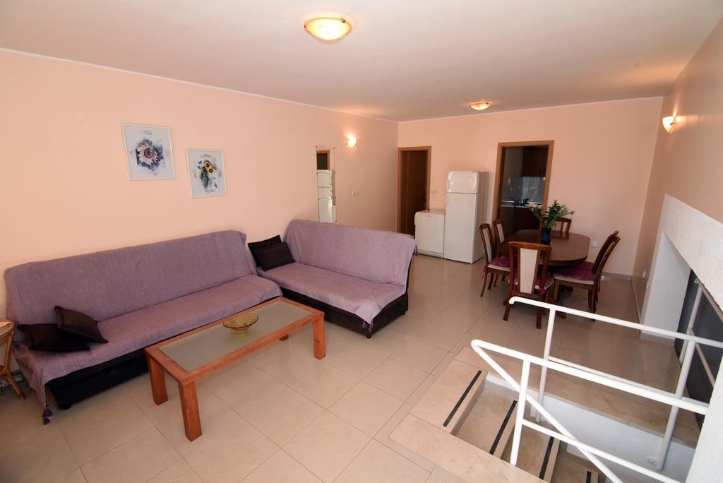 Apartments Coric Baška Voda Exteriör bild