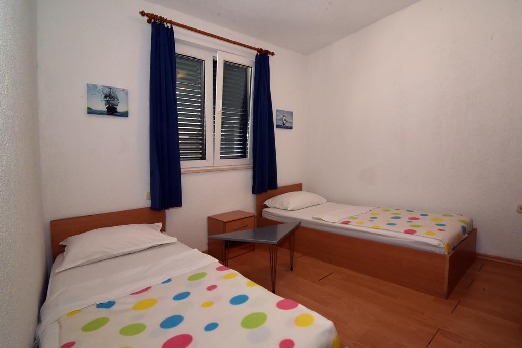 Apartments Coric Baška Voda Exteriör bild