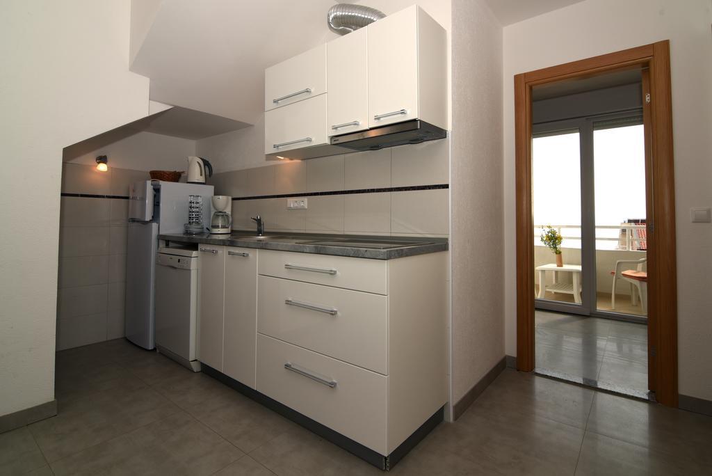Apartments Coric Baška Voda Exteriör bild